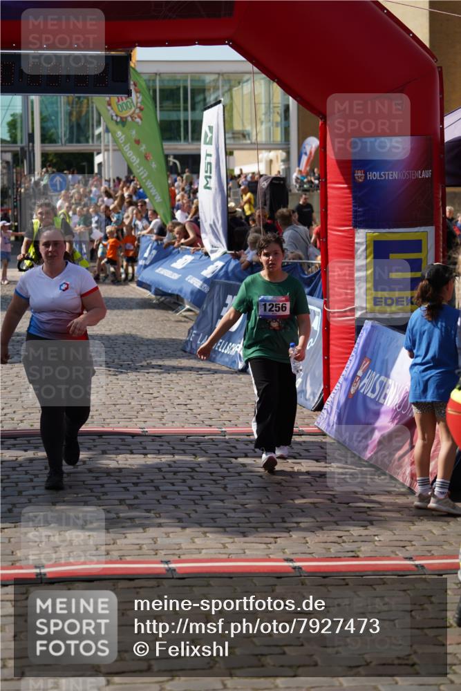 13.06.2025 - Holstenköstenlauf Felixshl http://msf.ph/oto/7927473 13.06.2025 16:54:34 Laufen 1255, 1256 meine-sportfotos.de