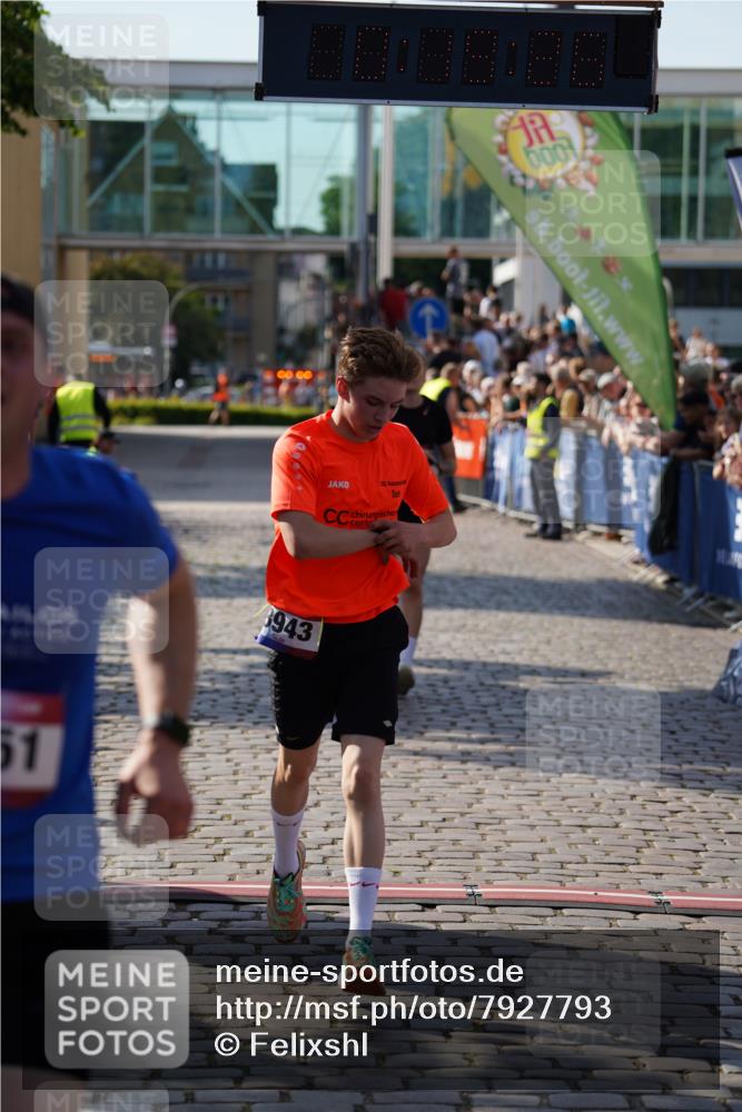13.06.2025 - Holstenköstenlauf Felixshl http://msf.ph/oto/7927793 13.06.2025 17:49:27 Laufen 2153, 3651, 3740, 3943 meine-sportfotos.de