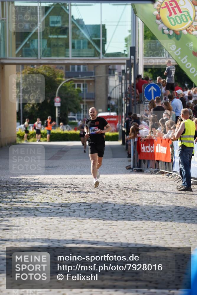 13.06.2025 - Holstenköstenlauf Felixshl http://msf.ph/oto/7928016 13.06.2025 17:52:27 Laufen 2304, 3660, 3756 meine-sportfotos.de
