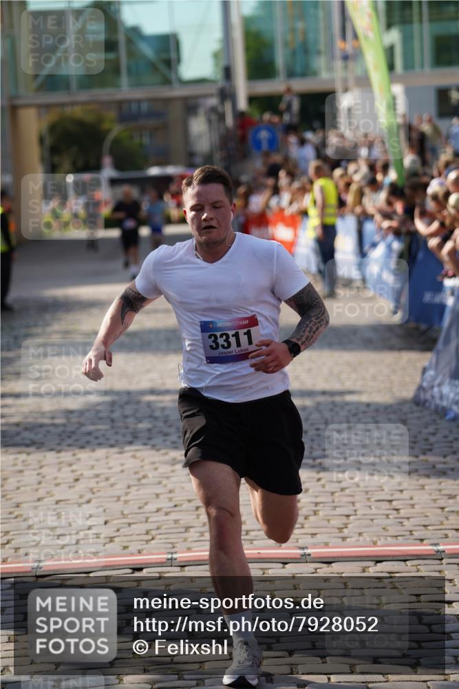 13.06.2025 - Holstenköstenlauf Felixshl http://msf.ph/oto/7928052 13.06.2025 17:52:46 Laufen 2793, 3311, 3958 meine-sportfotos.de
