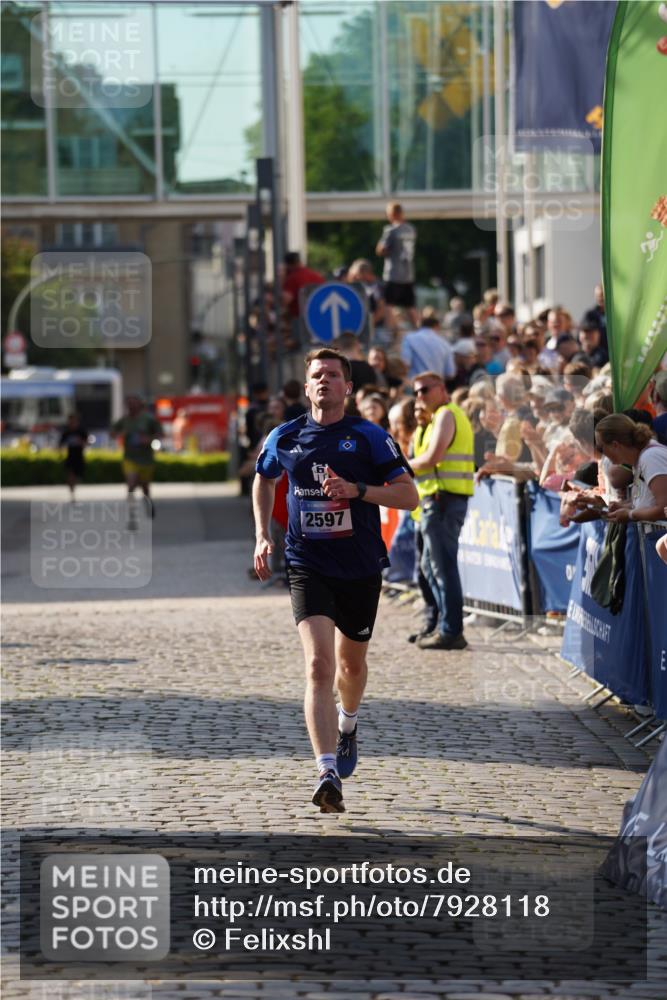 13.06.2025 - Holstenköstenlauf Felixshl http://msf.ph/oto/7928118 13.06.2025 17:53:24 Laufen 2596, 2597, 2667, 2705, 2714 meine-sportfotos.de