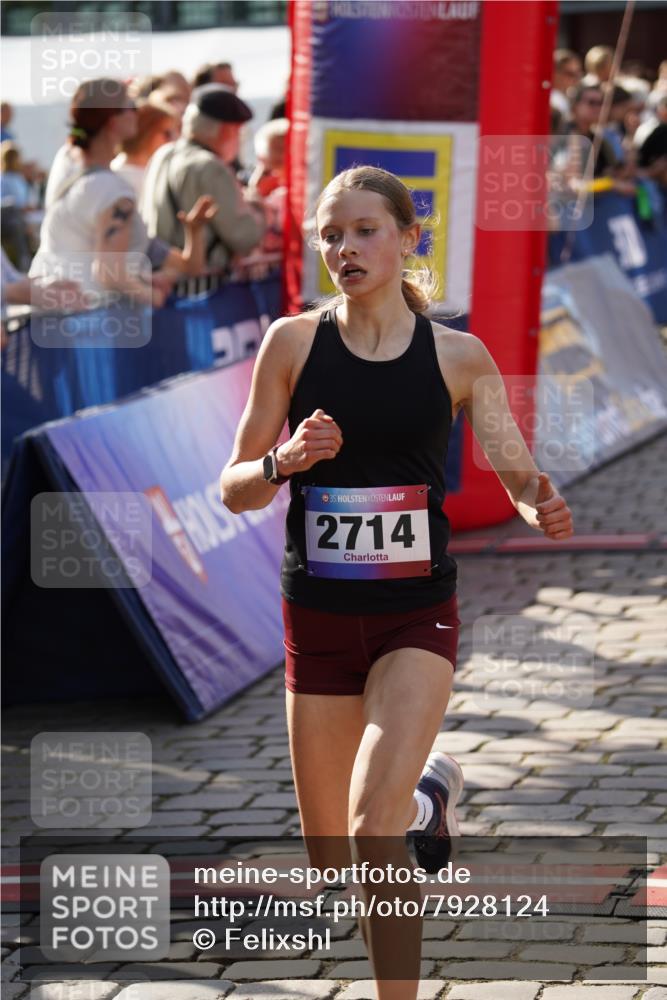 13.06.2025 - Holstenköstenlauf Felixshl http://msf.ph/oto/7928124 13.06.2025 17:53:26 Laufen 2596, 2597, 2667, 2714 meine-sportfotos.de