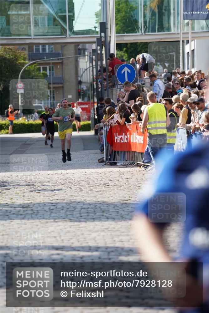 13.06.2025 - Holstenköstenlauf Felixshl http://msf.ph/oto/7928128 13.06.2025 17:53:28 Laufen 2596, 2597, 2714 meine-sportfotos.de