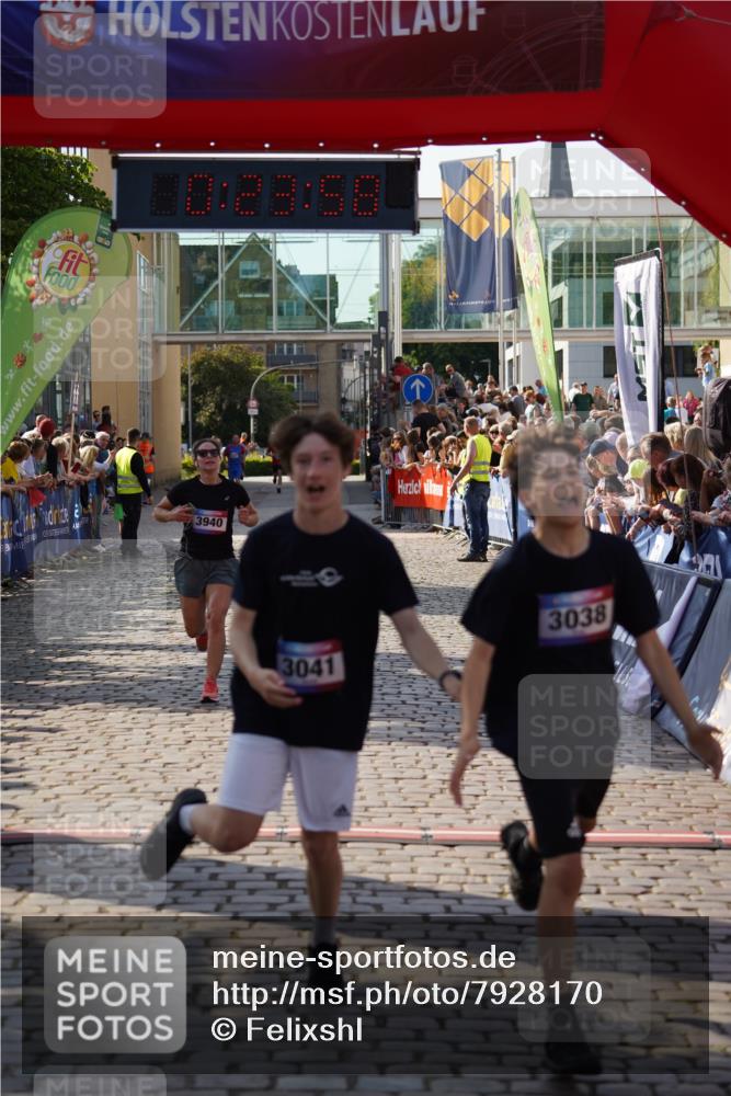 13.06.2025 - Holstenköstenlauf Felixshl http://msf.ph/oto/7928170 13.06.2025 17:53:59 Laufen 2898, 3038, 3041, 3940 meine-sportfotos.de