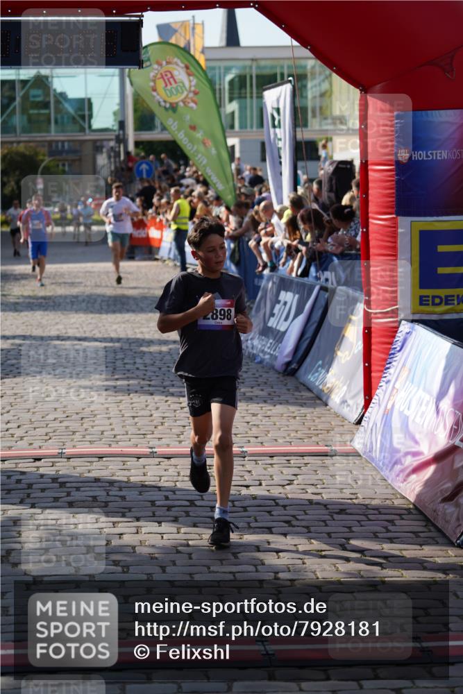 13.06.2025 - Holstenköstenlauf Felixshl http://msf.ph/oto/7928181 13.06.2025 17:54:07 Laufen 2327, 2353, 2898, 3893 meine-sportfotos.de