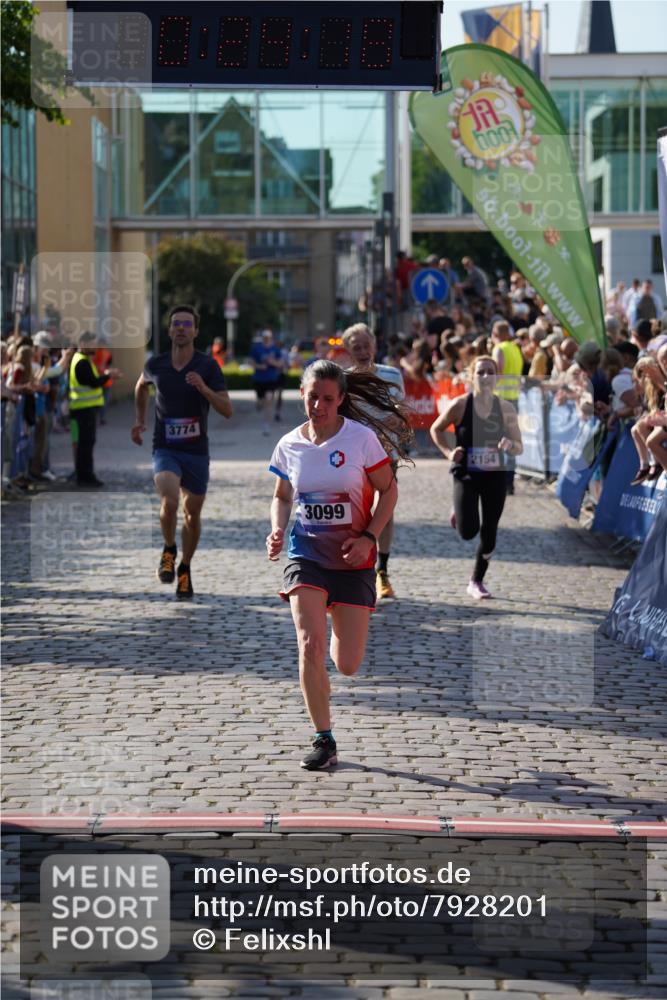 13.06.2025 - Holstenköstenlauf Felixshl http://msf.ph/oto/7928201 13.06.2025 17:54:19 Laufen 2154, 3099, 3774, 3823, 3968 meine-sportfotos.de