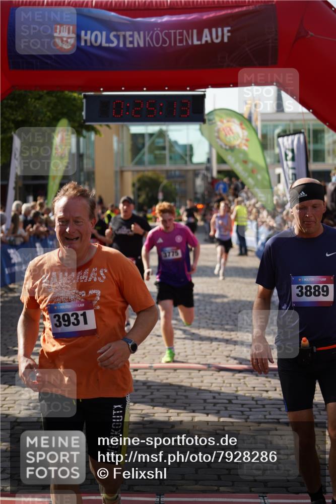 13.06.2025 - Holstenköstenlauf Felixshl http://msf.ph/oto/7928286 13.06.2025 17:55:14 Laufen 2057, 2355, 2421, 2462, 2675, 2744, 2981, 3199, 3642, 3775, 3813, 3889, 3931 meine-sportfotos.de