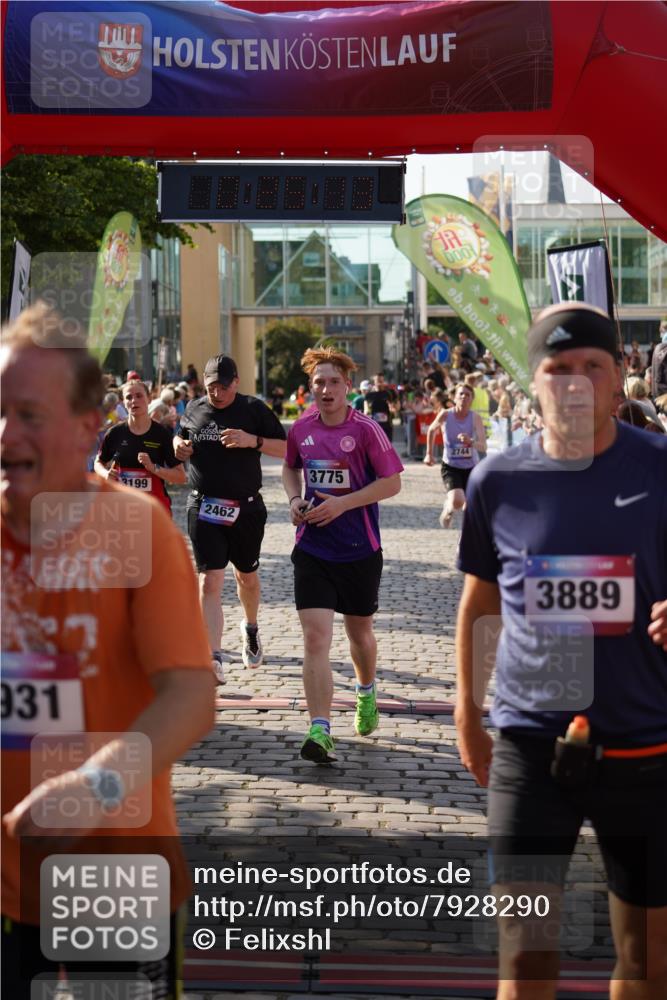 13.06.2025 - Holstenköstenlauf Felixshl http://msf.ph/oto/7928290 13.06.2025 17:55:14 Laufen 2057, 2355, 2421, 2462, 2675, 2744, 2981, 3199, 3642, 3775, 3813, 3889, 3931 meine-sportfotos.de