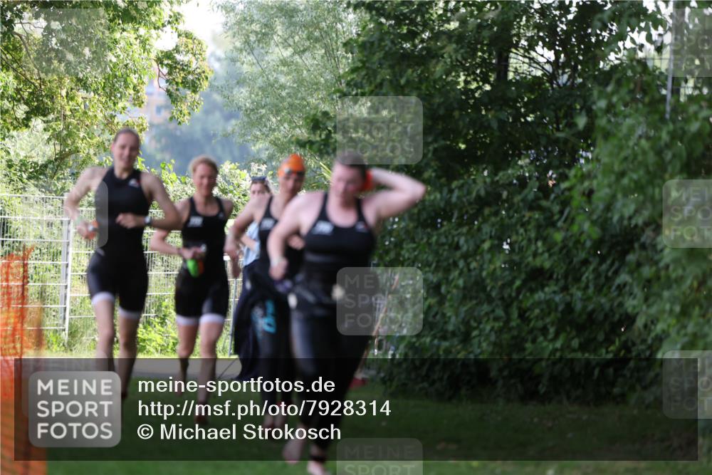 15.06.2025 - 7 Türme Triathlon Michael Strokosch http://msf.ph/oto/7928314 15.06.2025 09:15:32 Schwimmen 86, 97, 98, 99, 100 meine-sportfotos.de