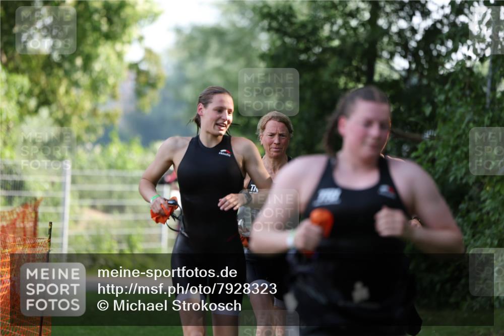 15.06.2025 - 7 Türme Triathlon Michael Strokosch http://msf.ph/oto/7928323 15.06.2025 09:15:35 Schwimmen 86, 97, 98, 99, 100 meine-sportfotos.de