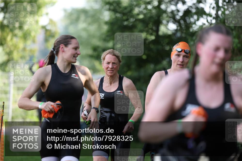15.06.2025 - 7 Türme Triathlon Michael Strokosch http://msf.ph/oto/7928325 15.06.2025 09:15:35 Schwimmen 86, 97, 98, 99, 100 meine-sportfotos.de