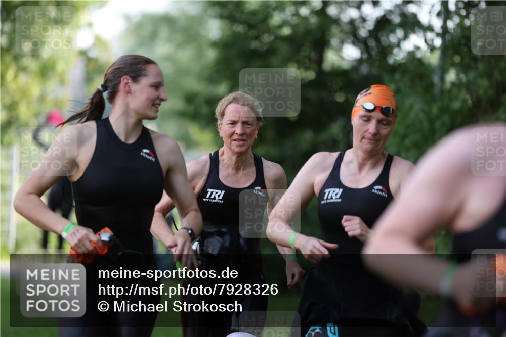 15.06.2025 - 7 Türme Triathlon Michael Strokosch http://msf.ph/oto/7928326 15.06.2025 09:15:36 Schwimmen 86, 97, 98, 99, 100 meine-sportfotos.de