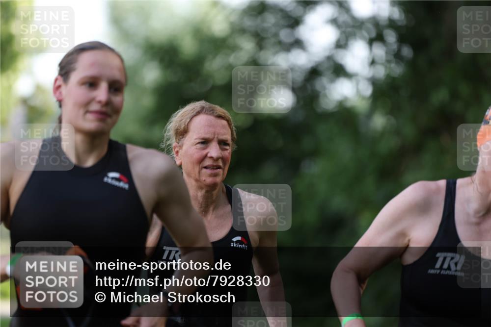 15.06.2025 - 7 Türme Triathlon Michael Strokosch http://msf.ph/oto/7928330 15.06.2025 09:15:37 Schwimmen 86, 97, 98, 99, 100 meine-sportfotos.de