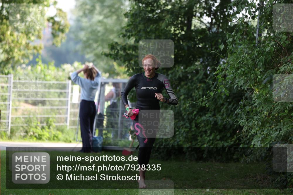 15.06.2025 - 7 Türme Triathlon Michael Strokosch http://msf.ph/oto/7928335 15.06.2025 09:15:40 Schwimmen 86, 97, 98, 99, 100 meine-sportfotos.de