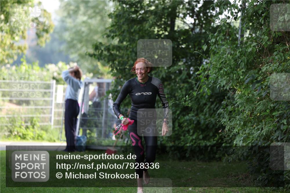 15.06.2025 - 7 Türme Triathlon Michael Strokosch http://msf.ph/oto/7928336 15.06.2025 09:15:40 Schwimmen 86, 97, 98, 99, 100 meine-sportfotos.de
