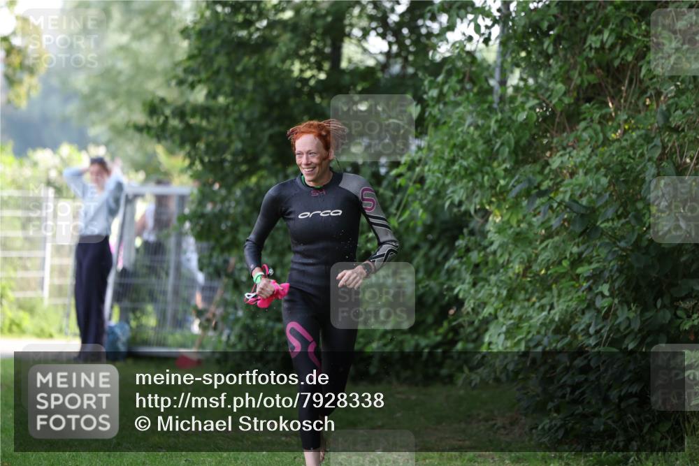 15.06.2025 - 7 Türme Triathlon Michael Strokosch http://msf.ph/oto/7928338 15.06.2025 09:15:41 Schwimmen 86, 97, 98, 99, 100 meine-sportfotos.de