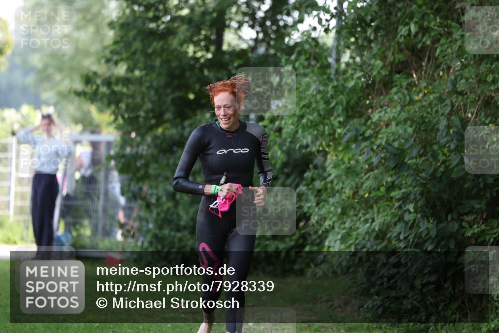 15.06.2025 - 7 Türme Triathlon Michael Strokosch http://msf.ph/oto/7928339 15.06.2025 09:15:41 Schwimmen 86, 97, 98, 99, 100 meine-sportfotos.de