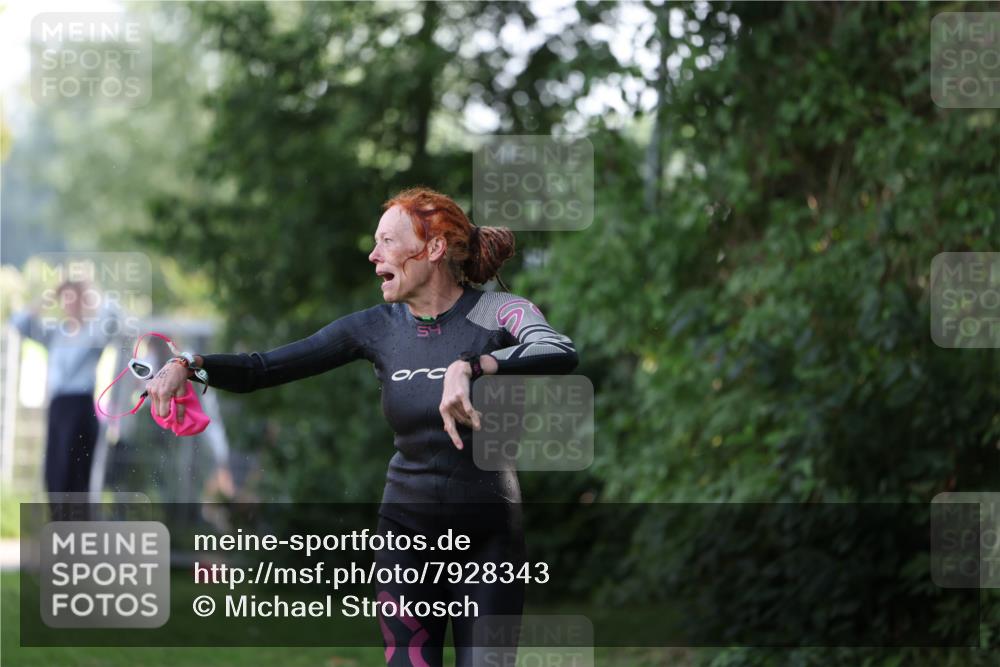 15.06.2025 - 7 Türme Triathlon Michael Strokosch http://msf.ph/oto/7928343 15.06.2025 09:15:42 Schwimmen 86, 97, 98, 99, 100 meine-sportfotos.de