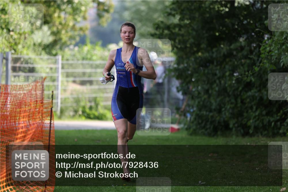 15.06.2025 - 7 Türme Triathlon Michael Strokosch http://msf.ph/oto/7928436 15.06.2025 09:17:33 Schwimmen 11, 12, 13, 14, 103 meine-sportfotos.de