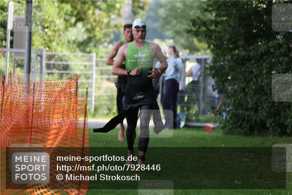 15.06.2025 - 7 Türme Triathlon Michael Strokosch http://msf.ph/oto/7928446 15.06.2025 09:17:40 Schwimmen 11, 12, 13, 14, 103 meine-sportfotos.de