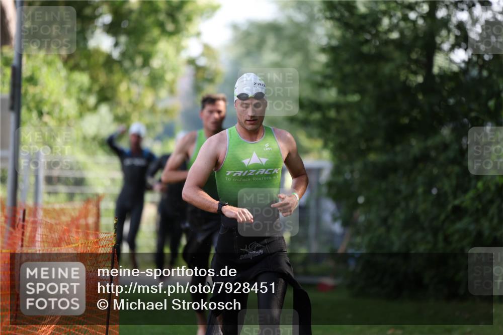 15.06.2025 - 7 Türme Triathlon Michael Strokosch http://msf.ph/oto/7928451 15.06.2025 09:17:41 Schwimmen 11, 12, 13, 14, 103 meine-sportfotos.de