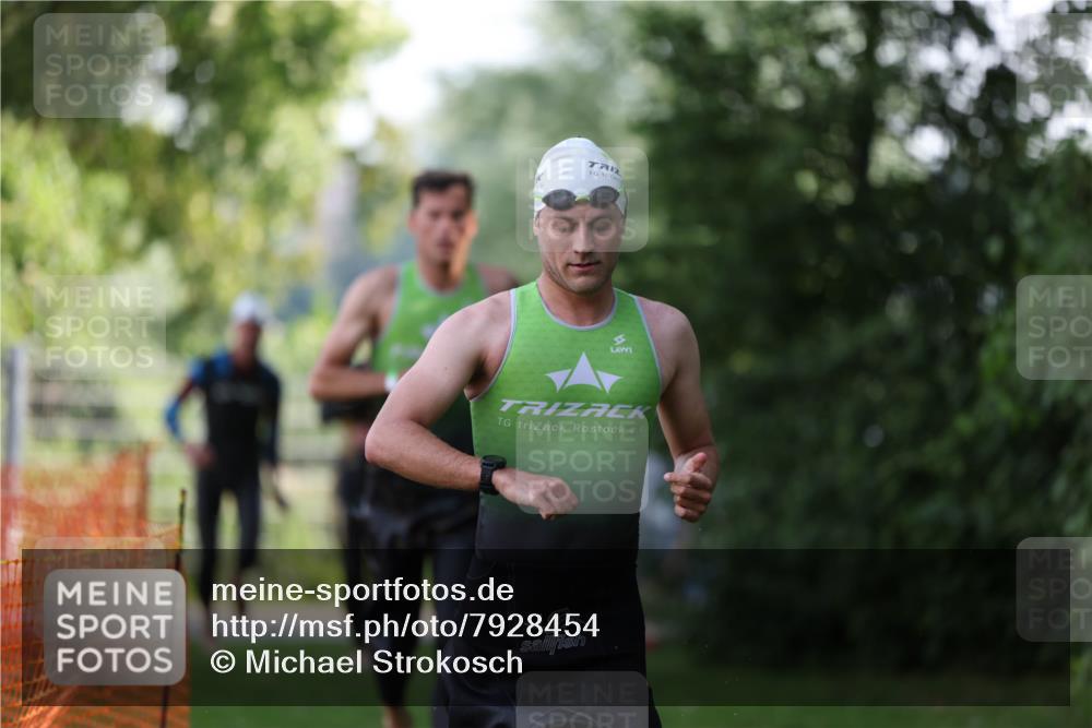 15.06.2025 - 7 Türme Triathlon Michael Strokosch http://msf.ph/oto/7928454 15.06.2025 09:17:42 Schwimmen 11, 12, 13, 14, 103 meine-sportfotos.de