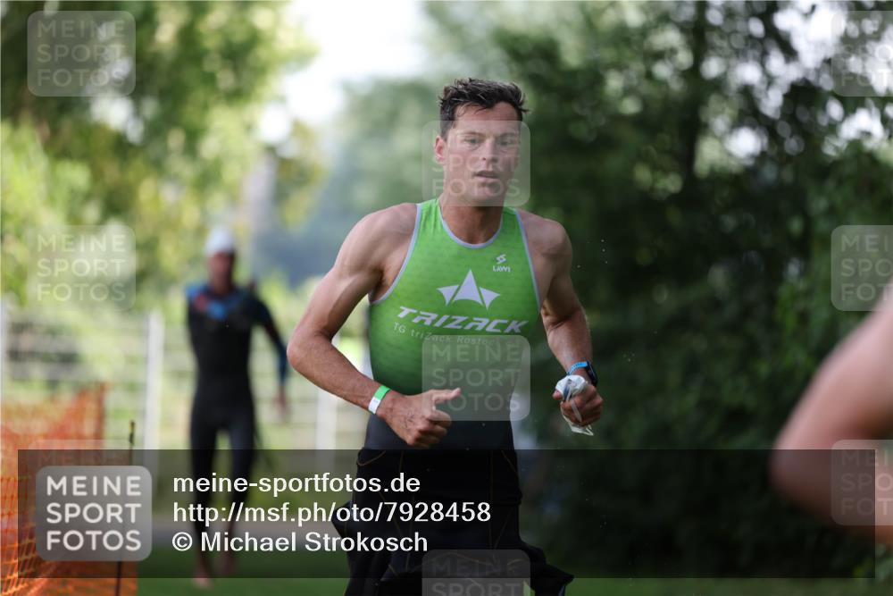 15.06.2025 - 7 Türme Triathlon Michael Strokosch http://msf.ph/oto/7928458 15.06.2025 09:17:43 Schwimmen 11, 12, 13, 14, 103 meine-sportfotos.de