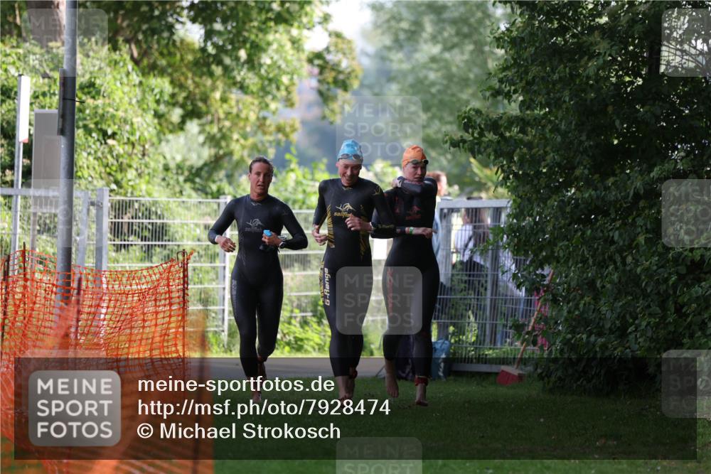 15.06.2025 - 7 Türme Triathlon Michael Strokosch http://msf.ph/oto/7928474 15.06.2025 09:18:16 Schwimmen 113, 114, 115 meine-sportfotos.de
