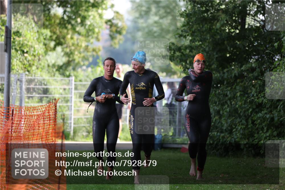 15.06.2025 - 7 Türme Triathlon Michael Strokosch http://msf.ph/oto/7928479 15.06.2025 09:18:17 Schwimmen 113, 114, 115 meine-sportfotos.de