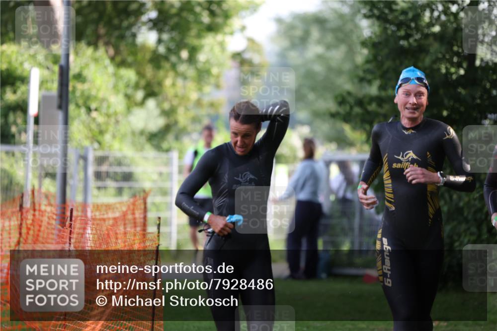 15.06.2025 - 7 Türme Triathlon Michael Strokosch http://msf.ph/oto/7928486 15.06.2025 09:18:19 Schwimmen 113, 114, 115 meine-sportfotos.de