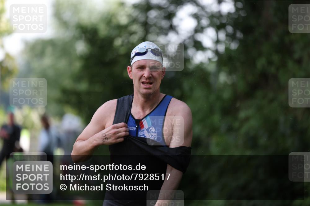 15.06.2025 - 7 Türme Triathlon Michael Strokosch http://msf.ph/oto/7928517 15.06.2025 09:19:30 Schwimmen 26, 27, 30, 89, 90, 91 meine-sportfotos.de