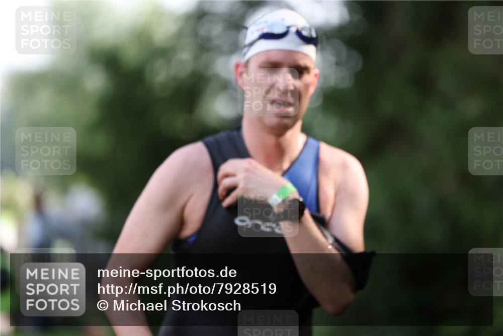 15.06.2025 - 7 Türme Triathlon Michael Strokosch http://msf.ph/oto/7928519 15.06.2025 09:19:31 Schwimmen 26, 27, 30, 89, 90, 91 meine-sportfotos.de
