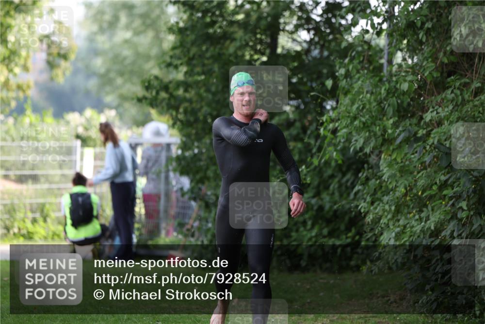 15.06.2025 - 7 Türme Triathlon Michael Strokosch http://msf.ph/oto/7928524 15.06.2025 09:19:34 Schwimmen 26, 27, 30, 31, 89, 90, 91 meine-sportfotos.de