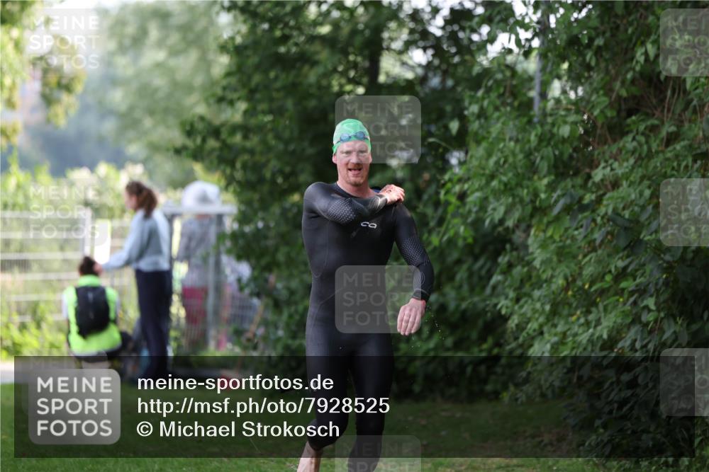 15.06.2025 - 7 Türme Triathlon Michael Strokosch http://msf.ph/oto/7928525 15.06.2025 09:19:34 Schwimmen 26, 27, 30, 31, 89, 90, 91 meine-sportfotos.de