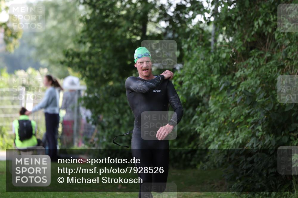 15.06.2025 - 7 Türme Triathlon Michael Strokosch http://msf.ph/oto/7928526 15.06.2025 09:19:35 Schwimmen 26, 27, 30, 31, 89, 90, 91 meine-sportfotos.de