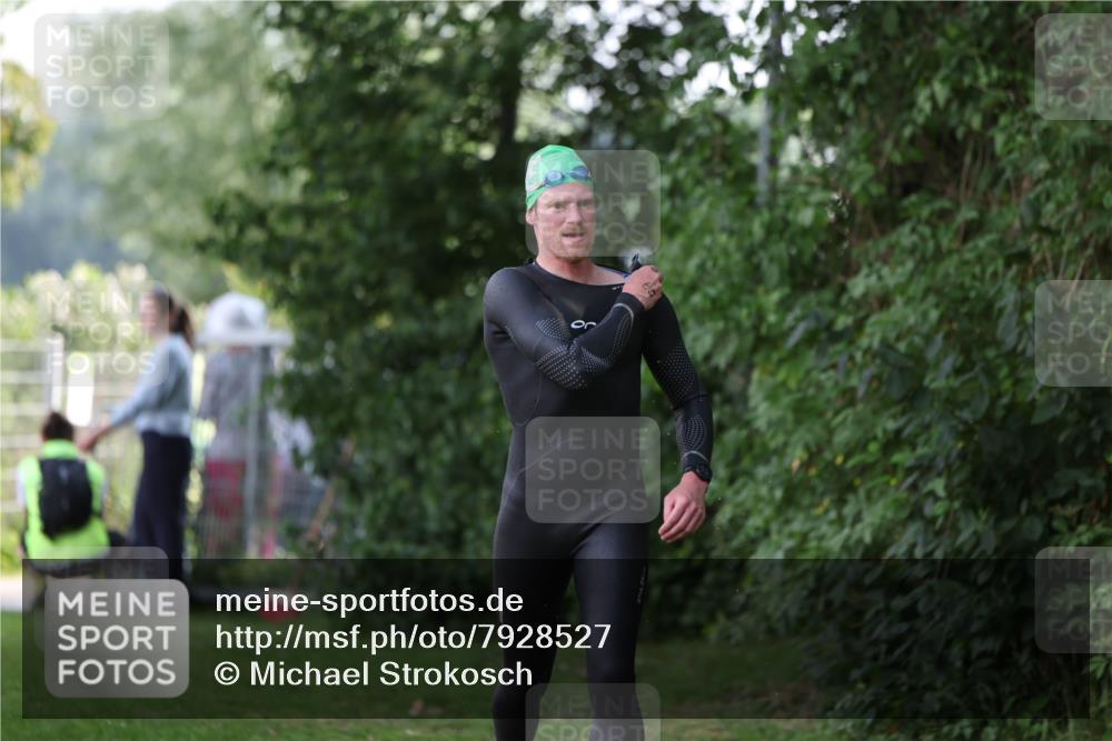 15.06.2025 - 7 Türme Triathlon Michael Strokosch http://msf.ph/oto/7928527 15.06.2025 09:19:35 Schwimmen 26, 27, 30, 31, 89, 90, 91 meine-sportfotos.de