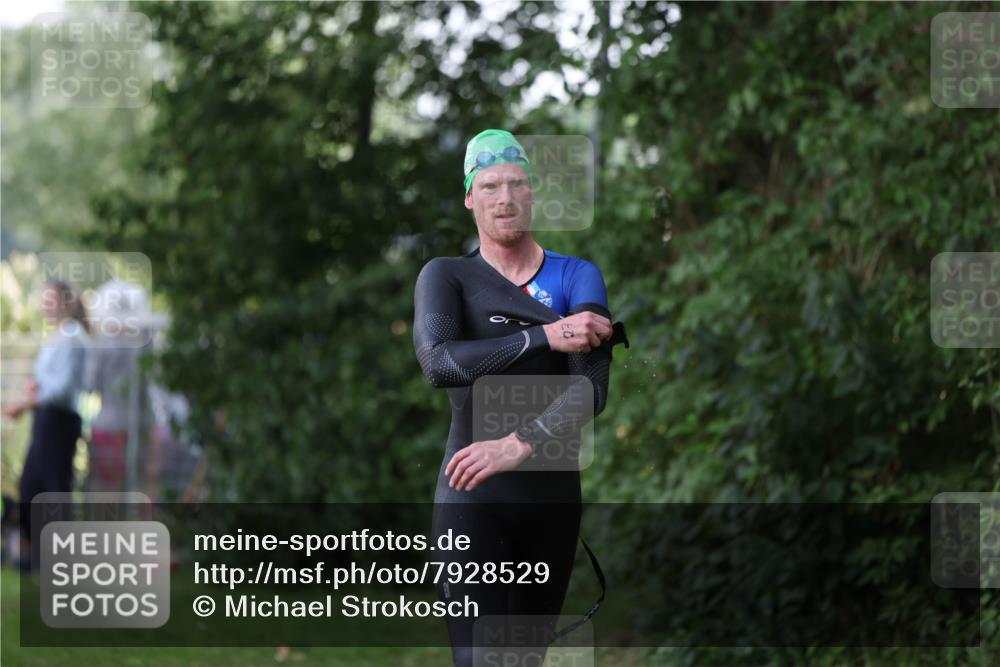 15.06.2025 - 7 Türme Triathlon Michael Strokosch http://msf.ph/oto/7928529 15.06.2025 09:19:35 Schwimmen 26, 27, 30, 31, 89, 90, 91 meine-sportfotos.de