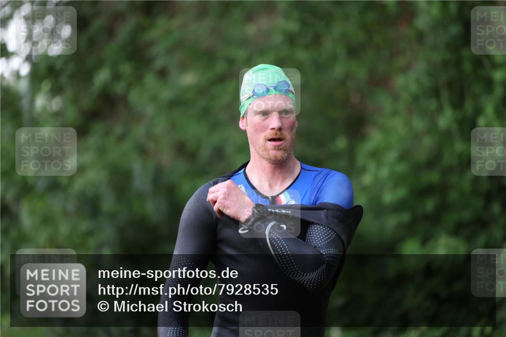 15.06.2025 - 7 Türme Triathlon Michael Strokosch http://msf.ph/oto/7928535 15.06.2025 09:19:37 Schwimmen 26, 27, 30, 31, 33, 89, 90, 91 meine-sportfotos.de