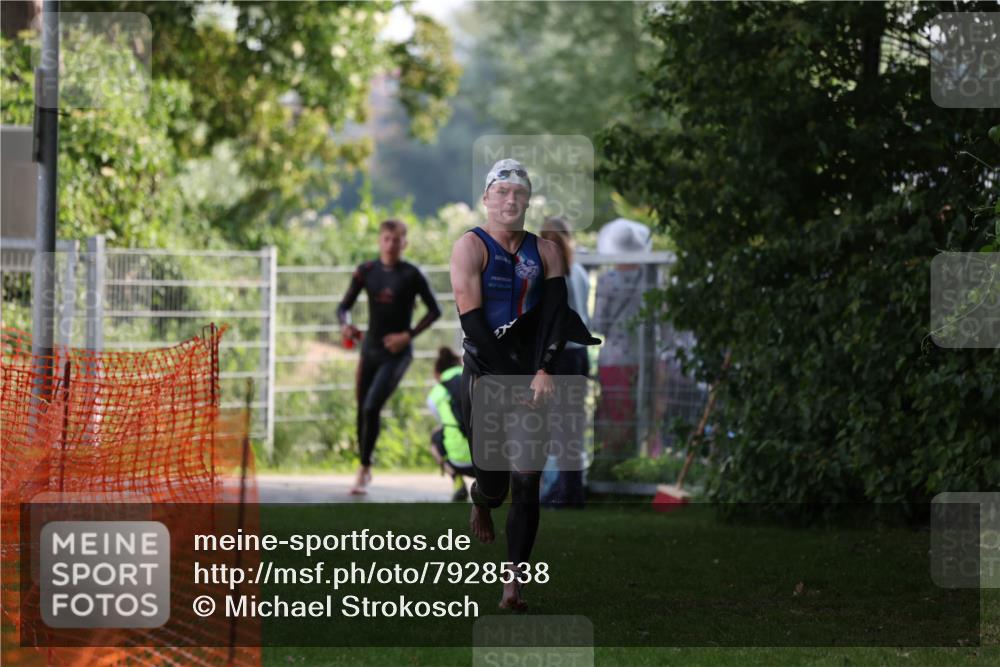 15.06.2025 - 7 Türme Triathlon Michael Strokosch http://msf.ph/oto/7928538 15.06.2025 09:19:47 Schwimmen 26, 28, 31, 33, 35 meine-sportfotos.de