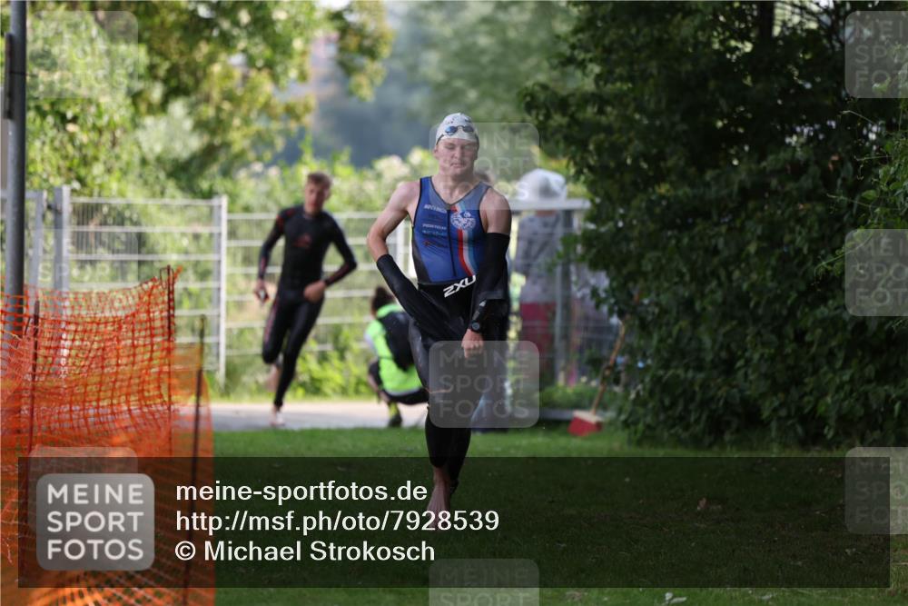 15.06.2025 - 7 Türme Triathlon Michael Strokosch http://msf.ph/oto/7928539 15.06.2025 09:19:47 Schwimmen 26, 28, 31, 33, 35 meine-sportfotos.de