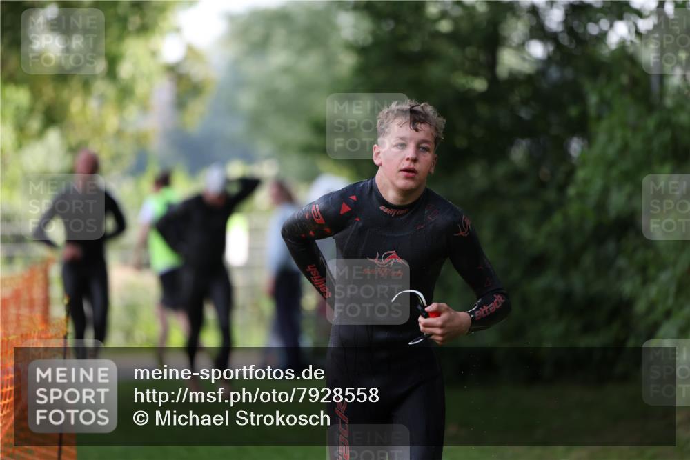 15.06.2025 - 7 Türme Triathlon Michael Strokosch http://msf.ph/oto/7928558 15.06.2025 09:19:53 Schwimmen 26, 28, 31, 32, 33, 34, 35, 74 meine-sportfotos.de