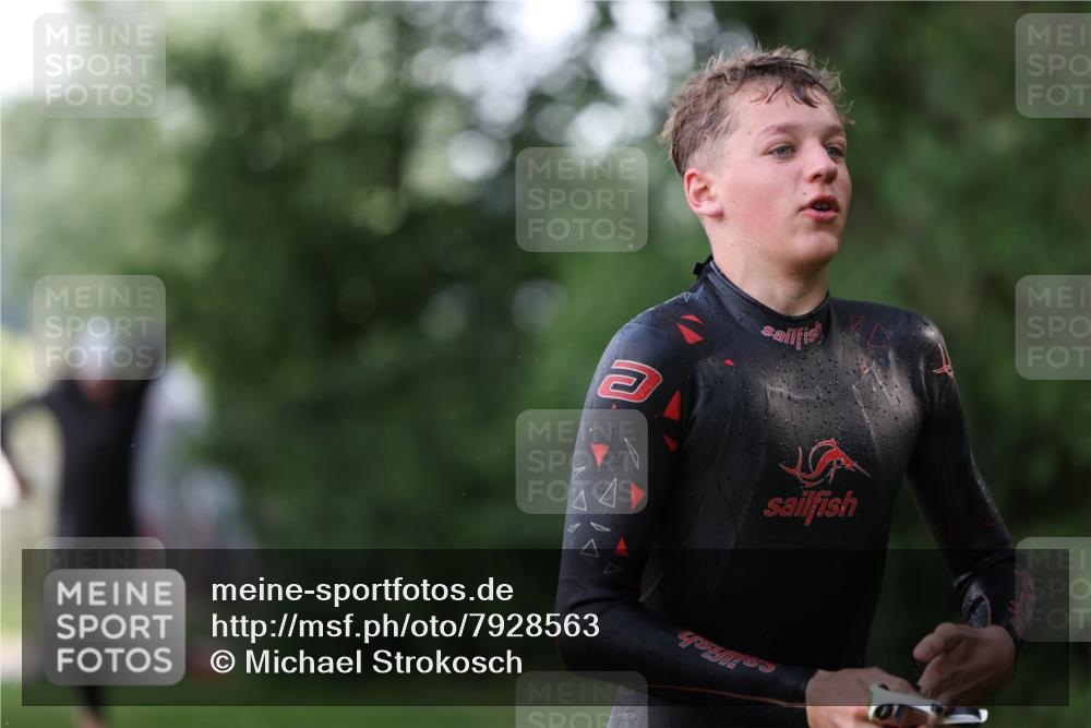 15.06.2025 - 7 Türme Triathlon Michael Strokosch http://msf.ph/oto/7928563 15.06.2025 09:19:54 Schwimmen 26, 28, 31, 32, 33, 34, 35, 74 meine-sportfotos.de