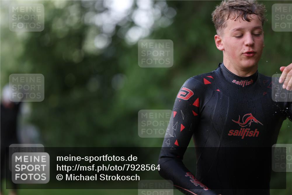 15.06.2025 - 7 Türme Triathlon Michael Strokosch http://msf.ph/oto/7928564 15.06.2025 09:19:54 Schwimmen 26, 28, 31, 32, 33, 34, 35, 74 meine-sportfotos.de