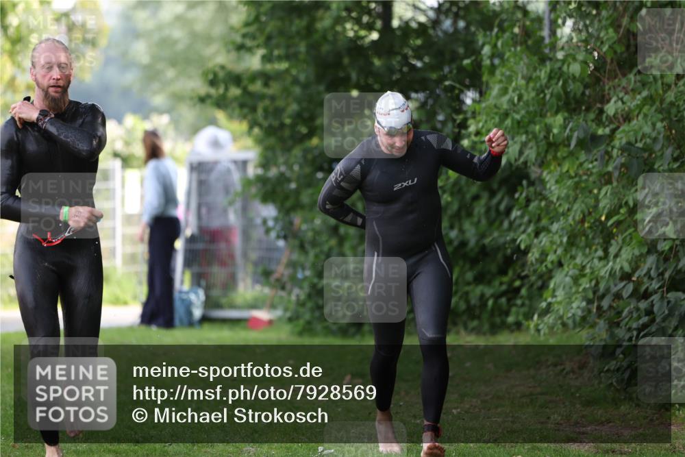 15.06.2025 - 7 Türme Triathlon Michael Strokosch http://msf.ph/oto/7928569 15.06.2025 09:19:56 Schwimmen 26, 28, 31, 32, 33, 34, 35, 74 meine-sportfotos.de
