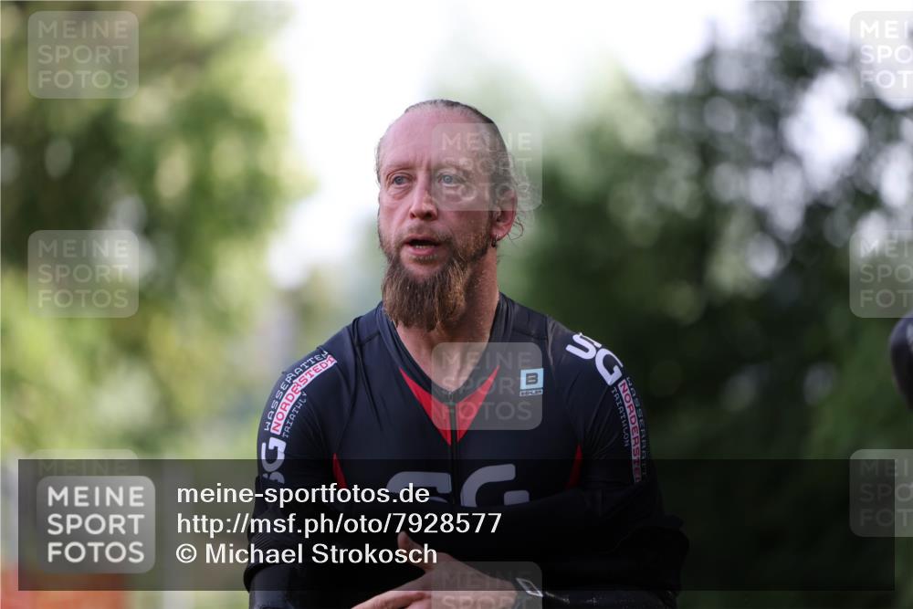 15.06.2025 - 7 Türme Triathlon Michael Strokosch http://msf.ph/oto/7928577 15.06.2025 09:19:59 Schwimmen 28, 31, 32, 33, 34, 35, 74 meine-sportfotos.de