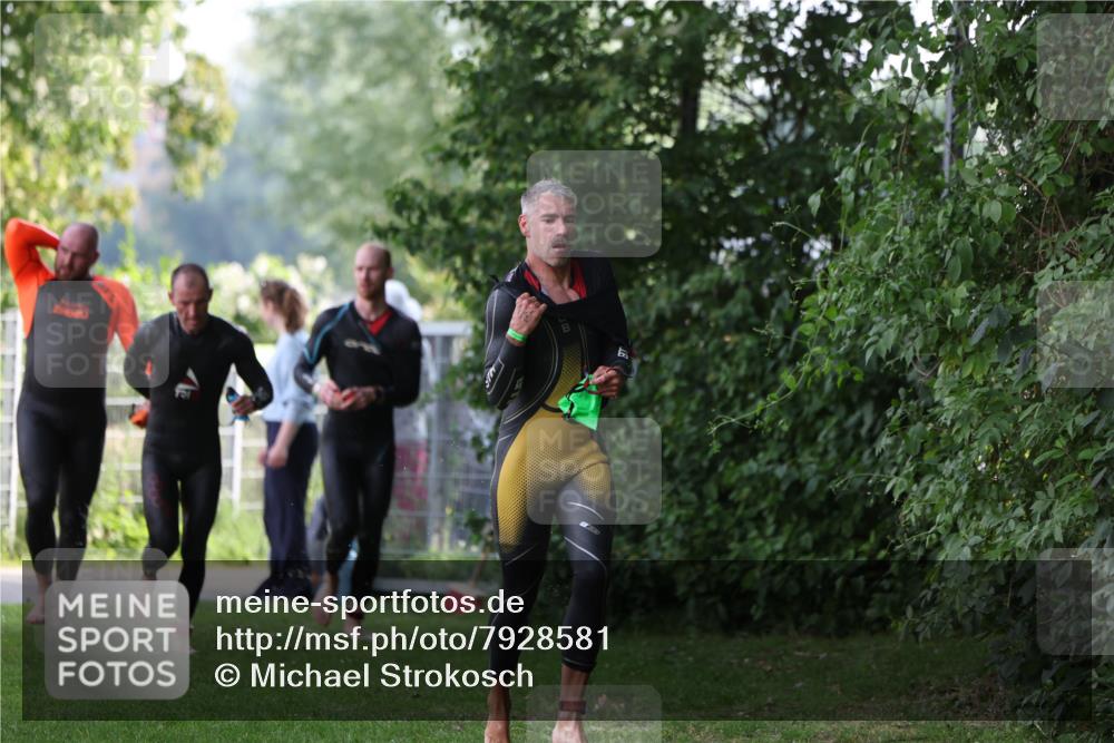 15.06.2025 - 7 Türme Triathlon Michael Strokosch http://msf.ph/oto/7928581 15.06.2025 09:20:05 Schwimmen 28, 32, 33, 34, 35, 74 meine-sportfotos.de