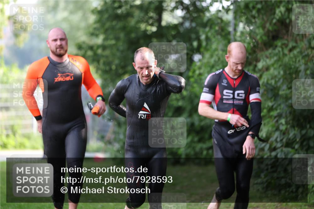 15.06.2025 - 7 Türme Triathlon Michael Strokosch http://msf.ph/oto/7928593 15.06.2025 09:20:09 Schwimmen 28, 29, 32, 34, 35, 74, 80 meine-sportfotos.de