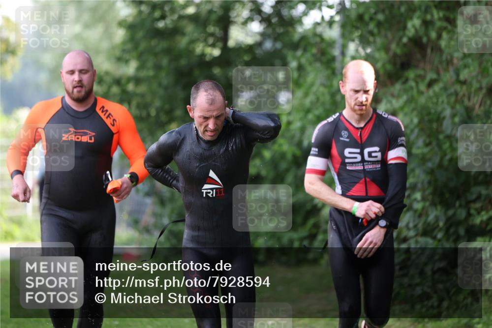 15.06.2025 - 7 Türme Triathlon Michael Strokosch http://msf.ph/oto/7928594 15.06.2025 09:20:09 Schwimmen 28, 29, 32, 34, 35, 74, 80 meine-sportfotos.de