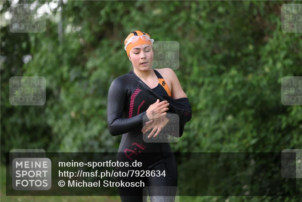 15.06.2025 - 7 Türme Triathlon Michael Strokosch http://msf.ph/oto/7928634 15.06.2025 09:20:32 Schwimmen 29, 71, 72, 73, 75, 76, 78, 80, 85, 87, 88, 96 meine-sportfotos.de