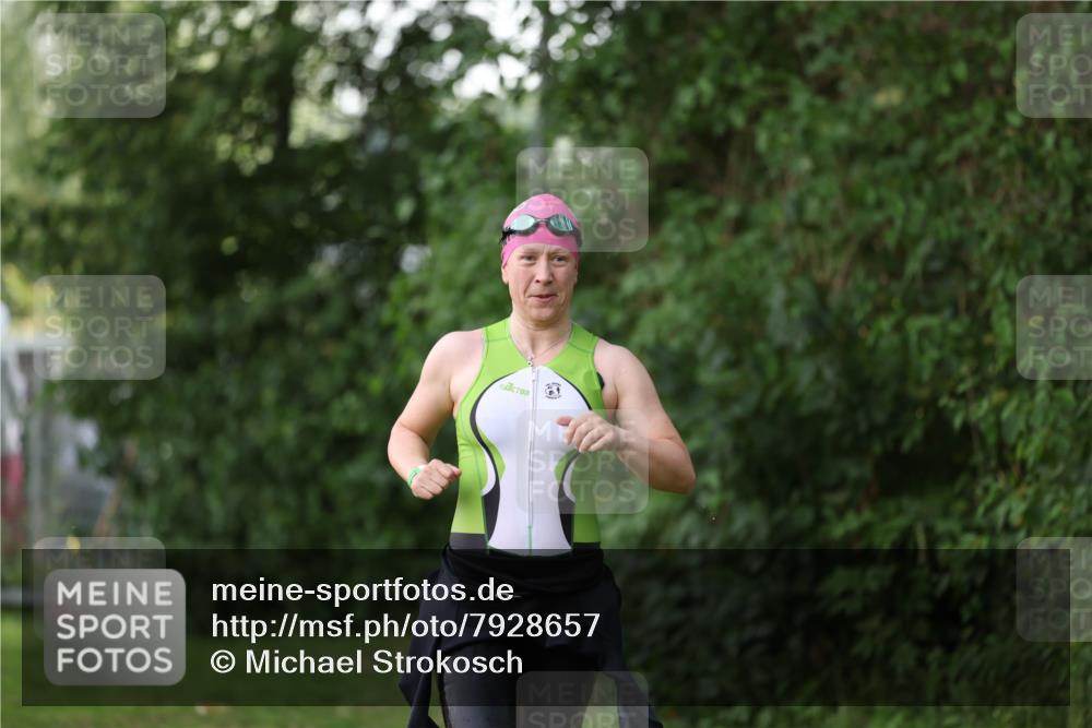 15.06.2025 - 7 Türme Triathlon Michael Strokosch http://msf.ph/oto/7928657 15.06.2025 09:20:44 Schwimmen 71, 72, 73, 75, 78, 85, 87, 88 meine-sportfotos.de
